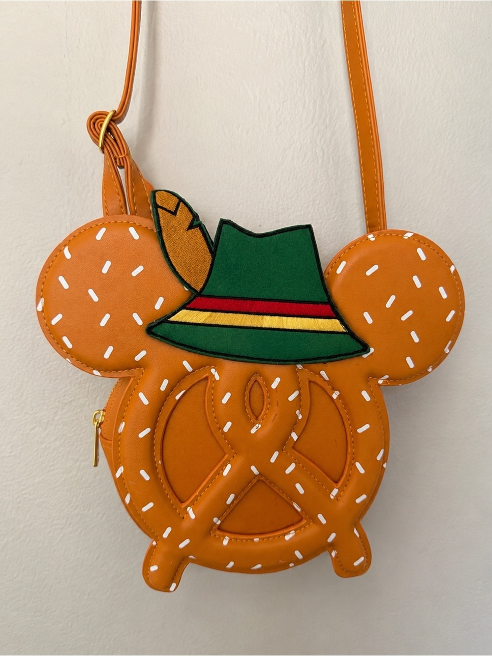 Disney Parks EPCOT Germany Pavilion Oktoberfest Mickey Pretzel Crossbody Bag🥨